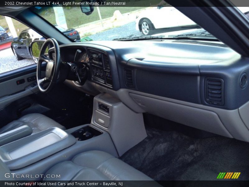 Light Pewter Metallic / Tan/Neutral 2002 Chevrolet Tahoe LT 4x4