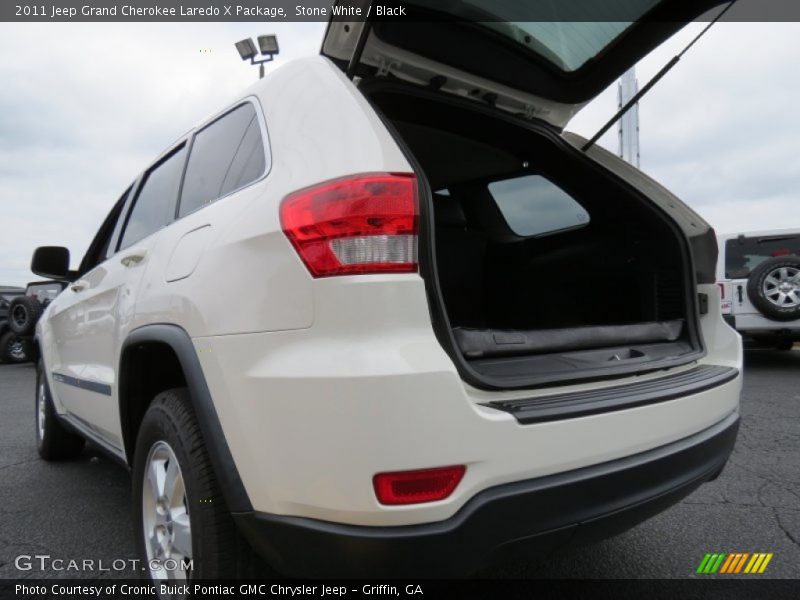 Stone White / Black 2011 Jeep Grand Cherokee Laredo X Package