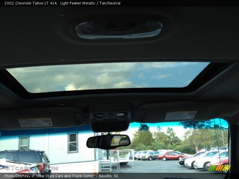 Light Pewter Metallic / Tan/Neutral 2002 Chevrolet Tahoe LT 4x4