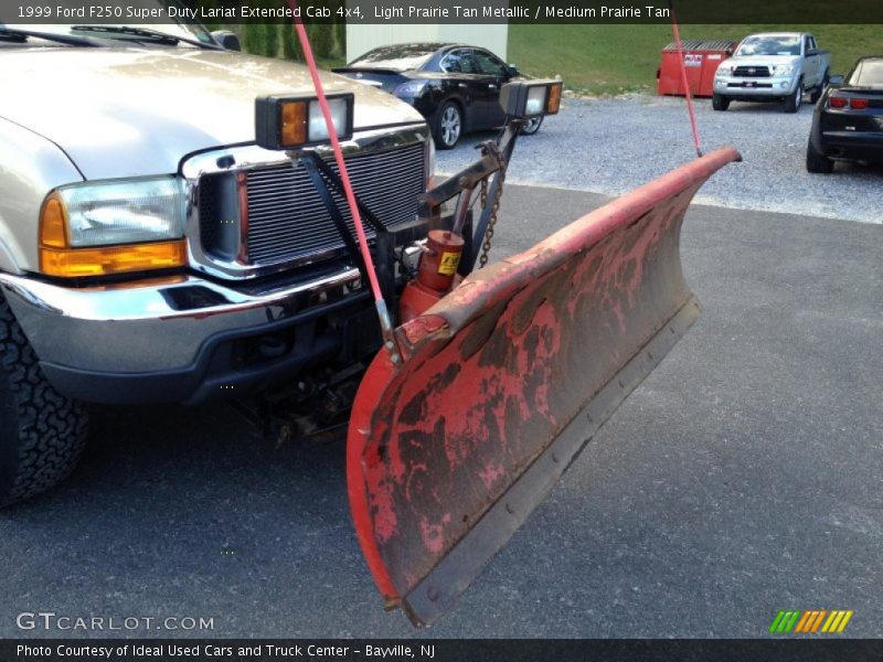 Light Prairie Tan Metallic / Medium Prairie Tan 1999 Ford F250 Super Duty Lariat Extended Cab 4x4