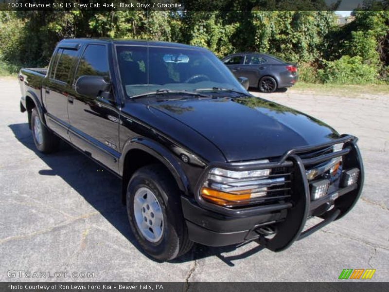 Black Onyx / Graphite 2003 Chevrolet S10 LS Crew Cab 4x4