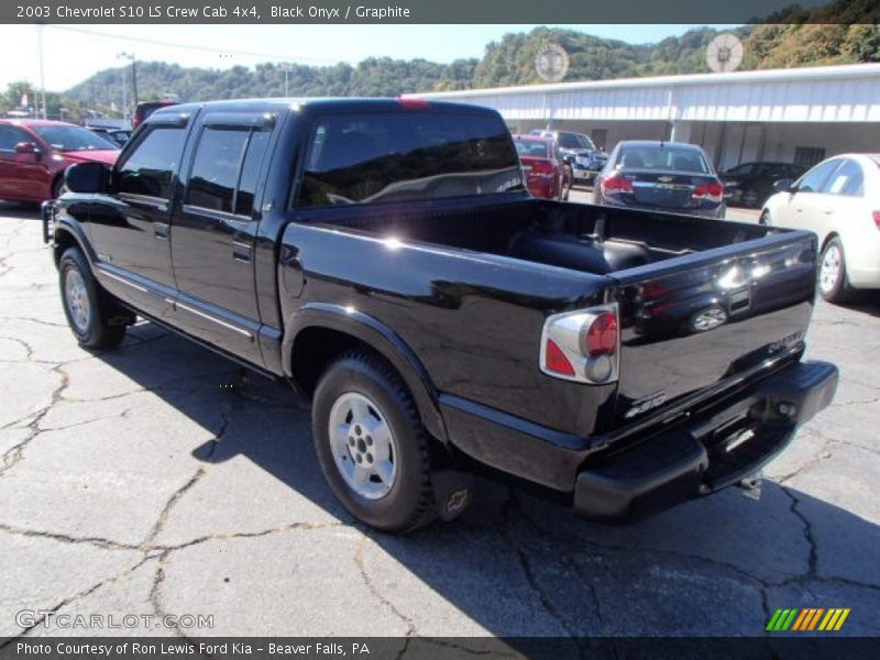 Black Onyx / Graphite 2003 Chevrolet S10 LS Crew Cab 4x4