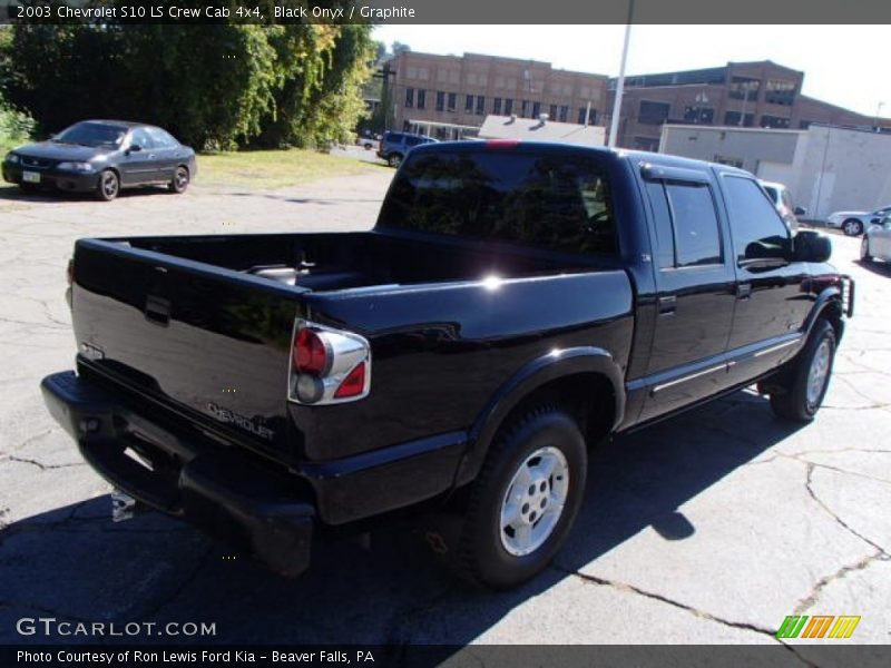 Black Onyx / Graphite 2003 Chevrolet S10 LS Crew Cab 4x4