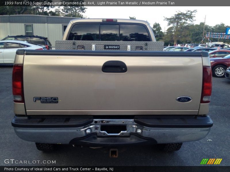 Light Prairie Tan Metallic / Medium Prairie Tan 1999 Ford F250 Super Duty Lariat Extended Cab 4x4