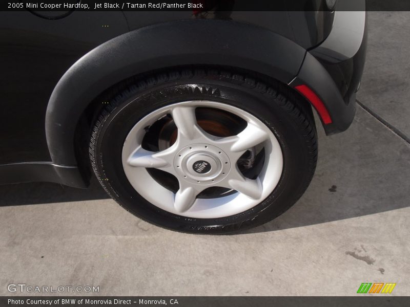 Jet Black / Tartan Red/Panther Black 2005 Mini Cooper Hardtop