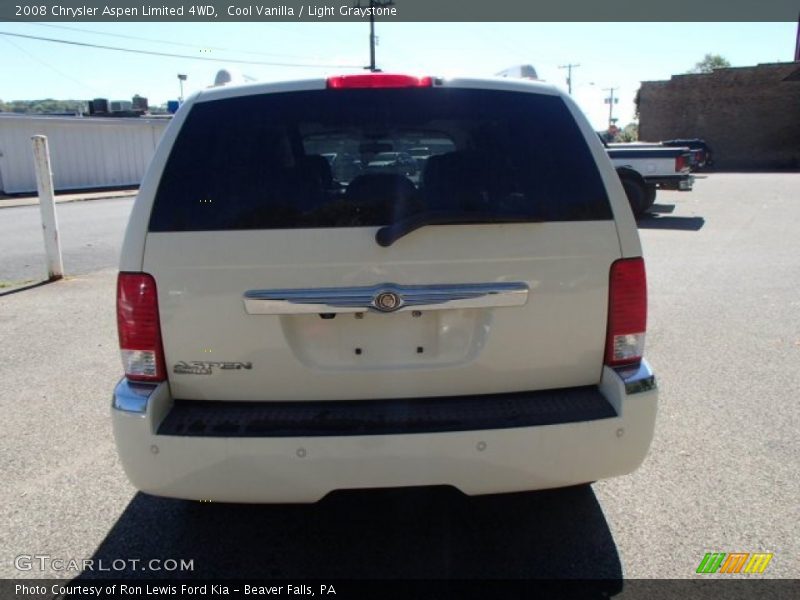 Cool Vanilla / Light Graystone 2008 Chrysler Aspen Limited 4WD