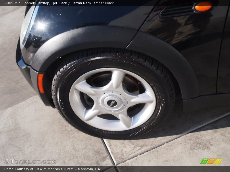Jet Black / Tartan Red/Panther Black 2005 Mini Cooper Hardtop