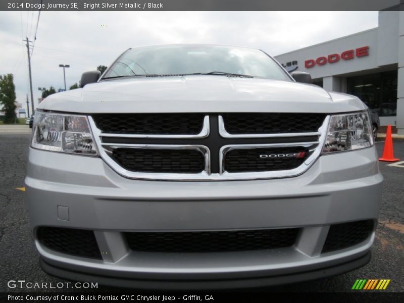 Bright Silver Metallic / Black 2014 Dodge Journey SE