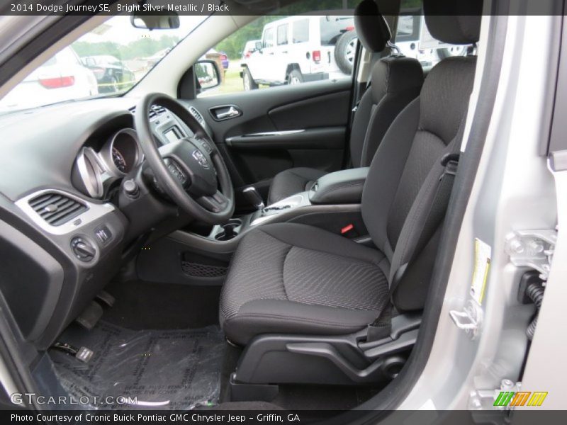 Bright Silver Metallic / Black 2014 Dodge Journey SE