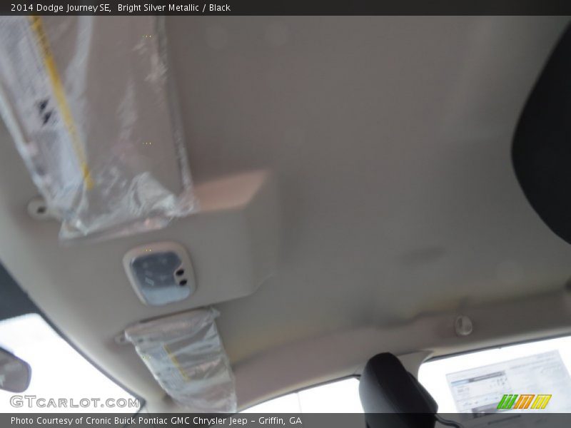 Bright Silver Metallic / Black 2014 Dodge Journey SE