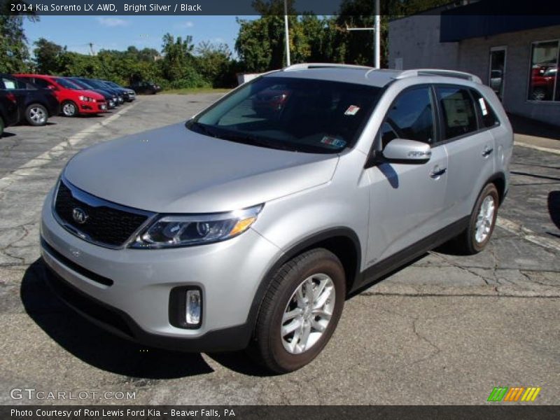 Front 3/4 View of 2014 Sorento LX AWD