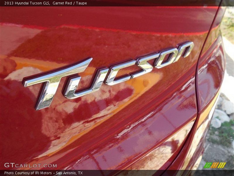 Garnet Red / Taupe 2013 Hyundai Tucson GLS