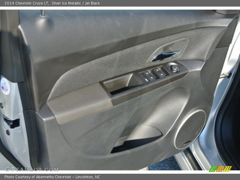 Silver Ice Metallic / Jet Black 2014 Chevrolet Cruze LT