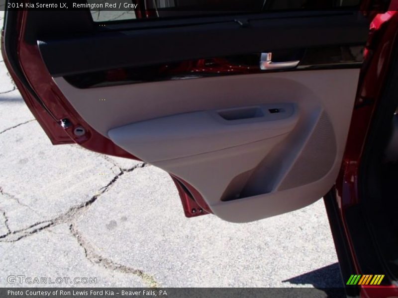 Remington Red / Gray 2014 Kia Sorento LX