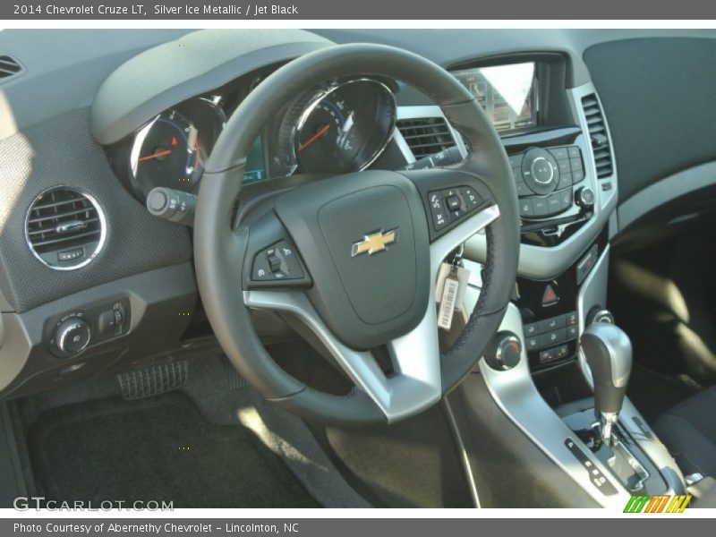 Silver Ice Metallic / Jet Black 2014 Chevrolet Cruze LT