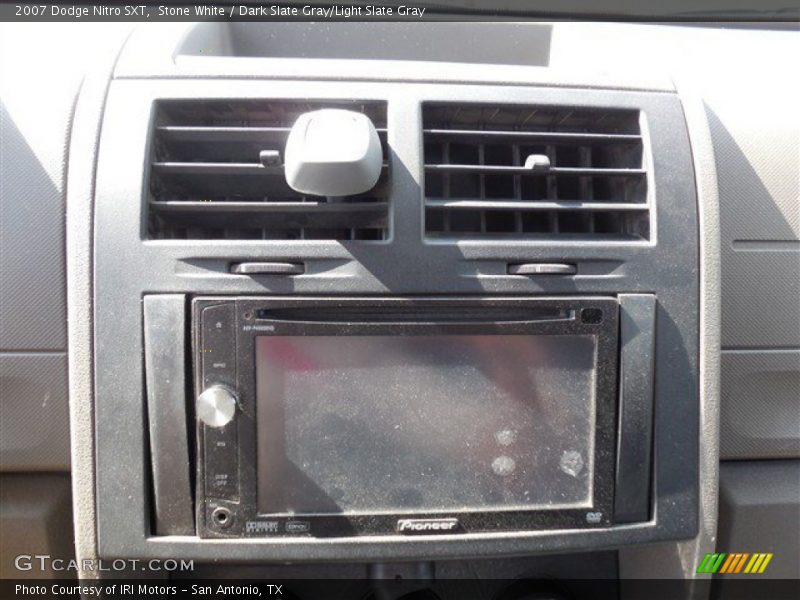 Stone White / Dark Slate Gray/Light Slate Gray 2007 Dodge Nitro SXT