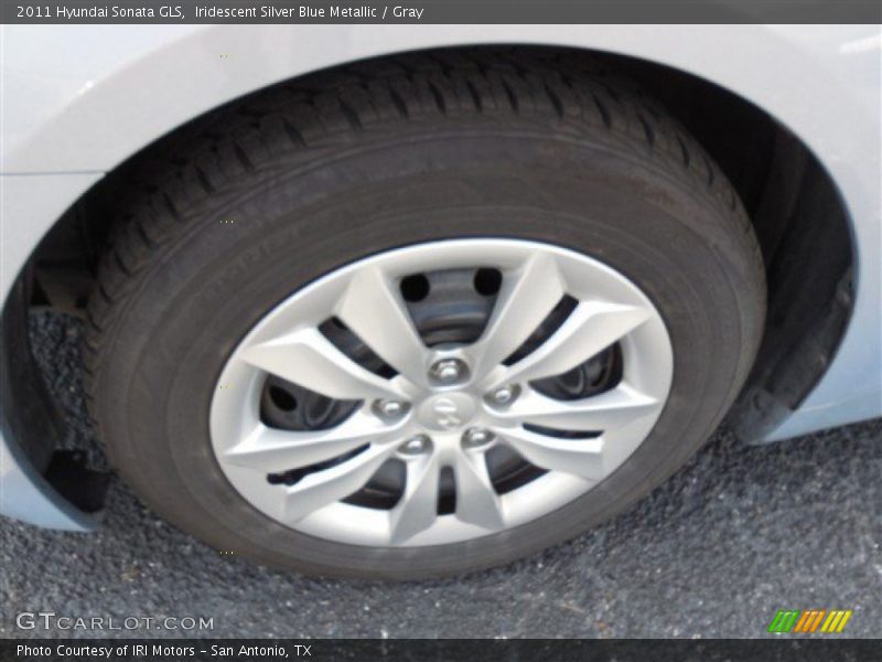 Iridescent Silver Blue Metallic / Gray 2011 Hyundai Sonata GLS