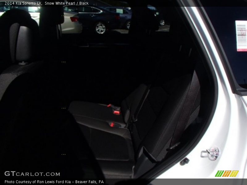 Snow White Pearl / Black 2014 Kia Sorento LX