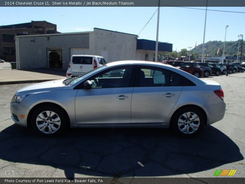 Silver Ice Metallic / Jet Black/Medium Titanium 2014 Chevrolet Cruze LS