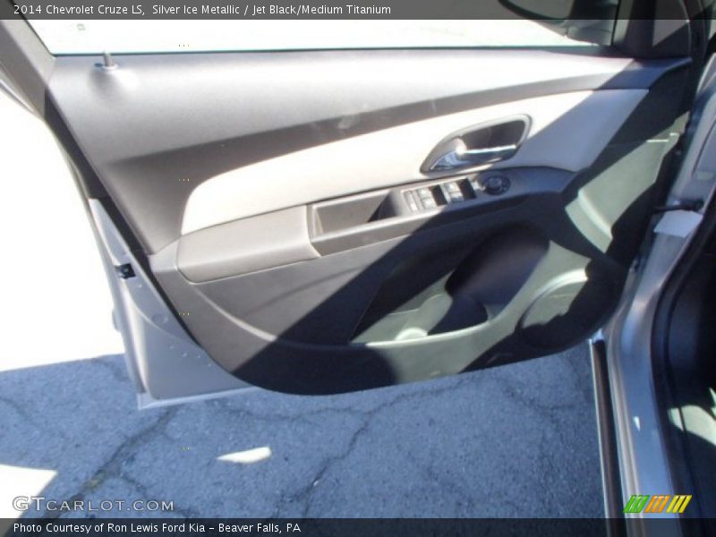 Silver Ice Metallic / Jet Black/Medium Titanium 2014 Chevrolet Cruze LS