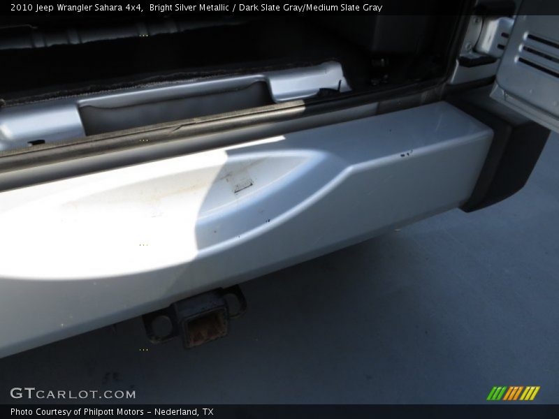 Bright Silver Metallic / Dark Slate Gray/Medium Slate Gray 2010 Jeep Wrangler Sahara 4x4