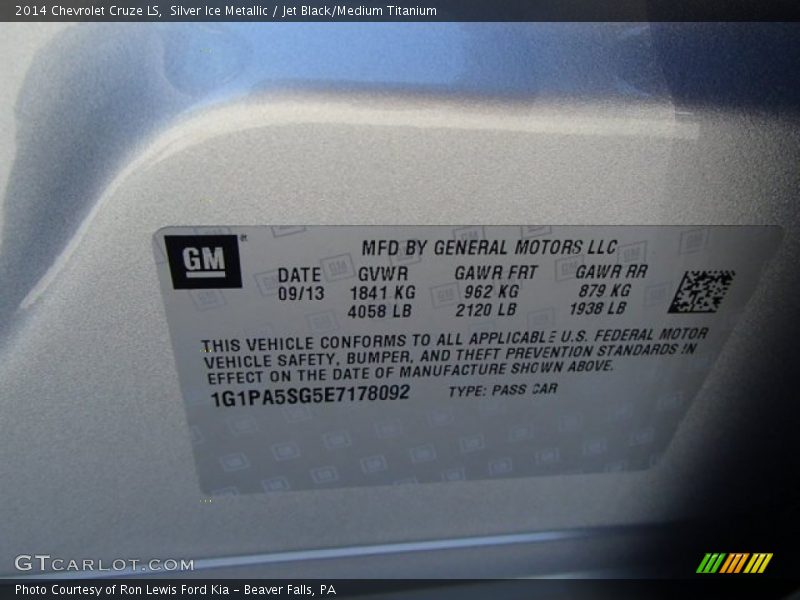 Silver Ice Metallic / Jet Black/Medium Titanium 2014 Chevrolet Cruze LS