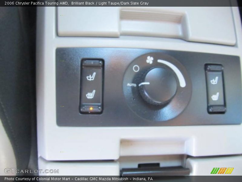 Brilliant Black / Light Taupe/Dark Slate Gray 2006 Chrysler Pacifica Touring AWD