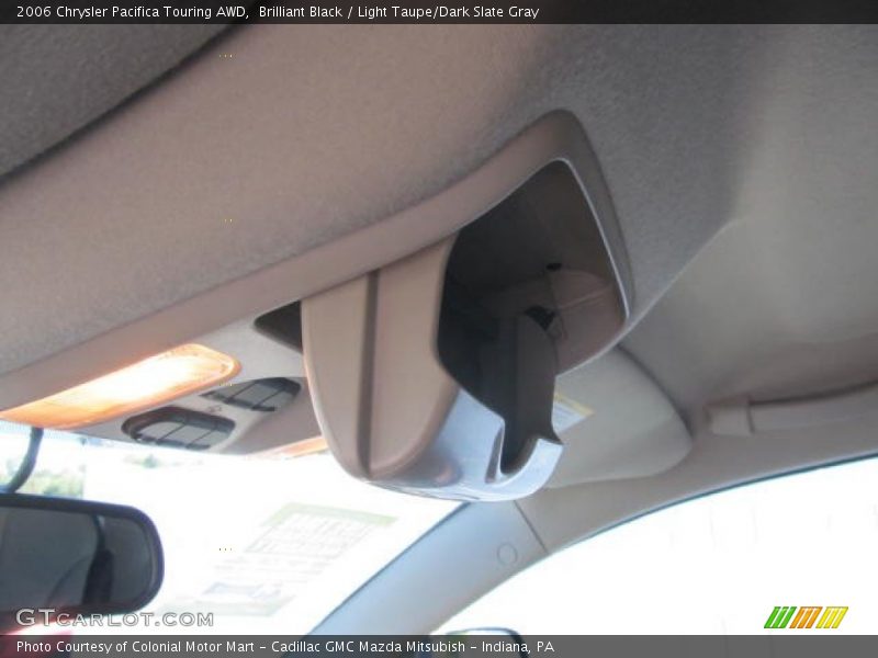 Brilliant Black / Light Taupe/Dark Slate Gray 2006 Chrysler Pacifica Touring AWD