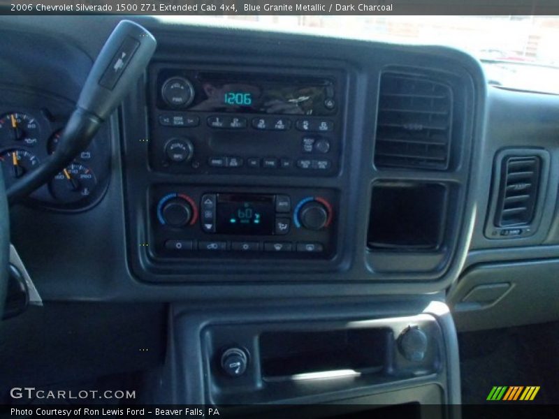 Blue Granite Metallic / Dark Charcoal 2006 Chevrolet Silverado 1500 Z71 Extended Cab 4x4