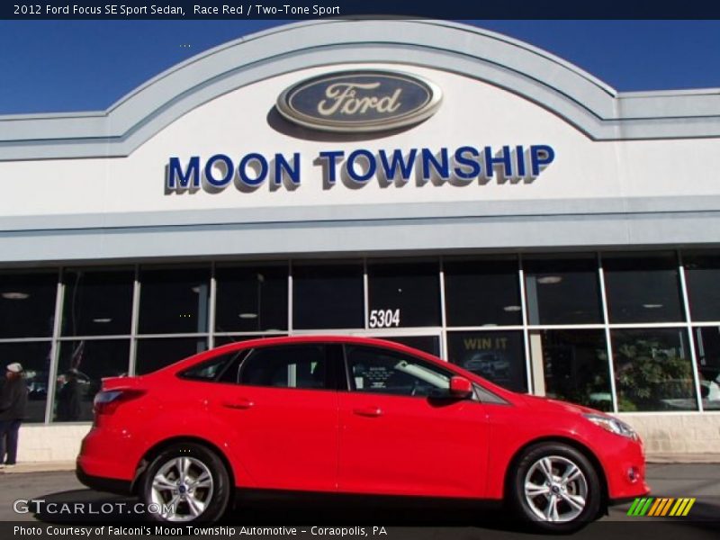 Race Red / Two-Tone Sport 2012 Ford Focus SE Sport Sedan