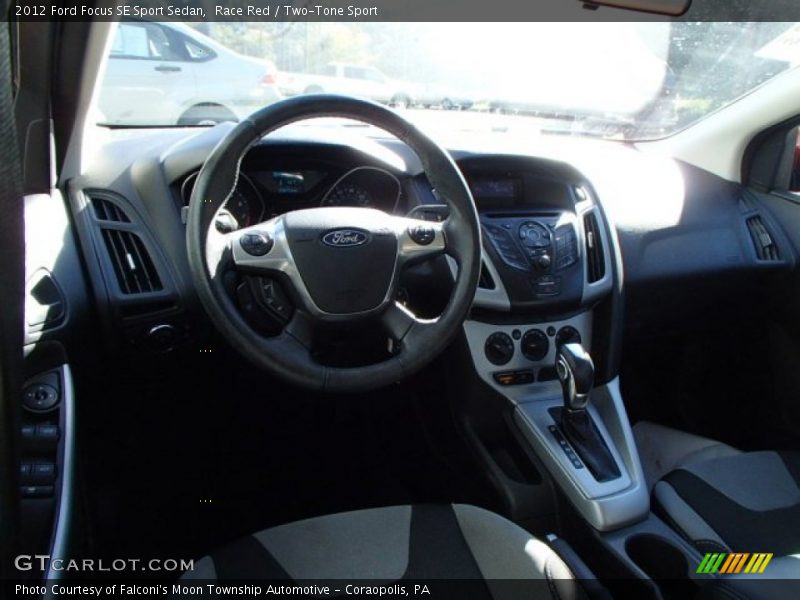 Race Red / Two-Tone Sport 2012 Ford Focus SE Sport Sedan