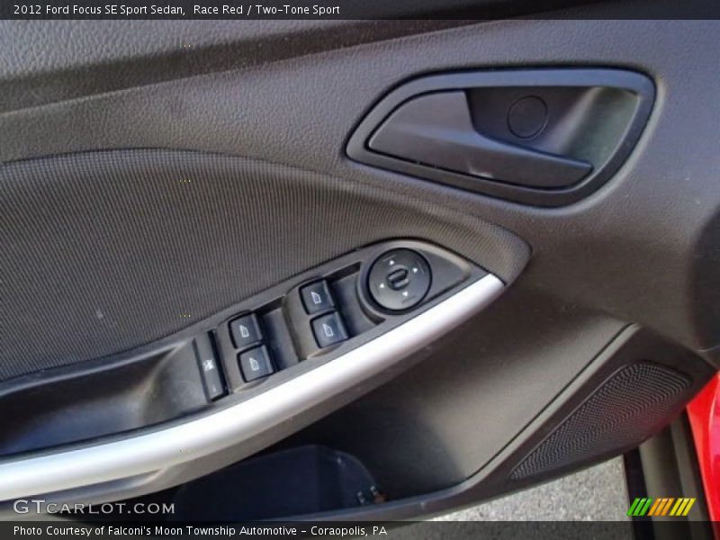 Race Red / Two-Tone Sport 2012 Ford Focus SE Sport Sedan