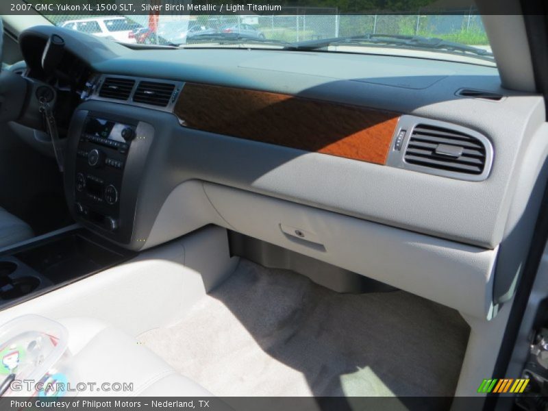Silver Birch Metallic / Light Titanium 2007 GMC Yukon XL 1500 SLT