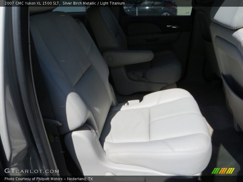 Silver Birch Metallic / Light Titanium 2007 GMC Yukon XL 1500 SLT