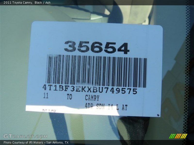 Black / Ash 2011 Toyota Camry