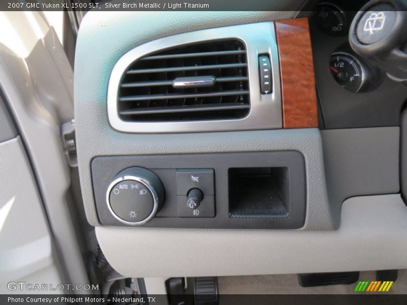 Silver Birch Metallic / Light Titanium 2007 GMC Yukon XL 1500 SLT