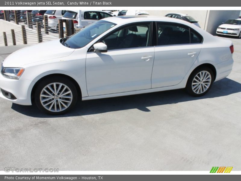 Candy White / Titan Black 2011 Volkswagen Jetta SEL Sedan