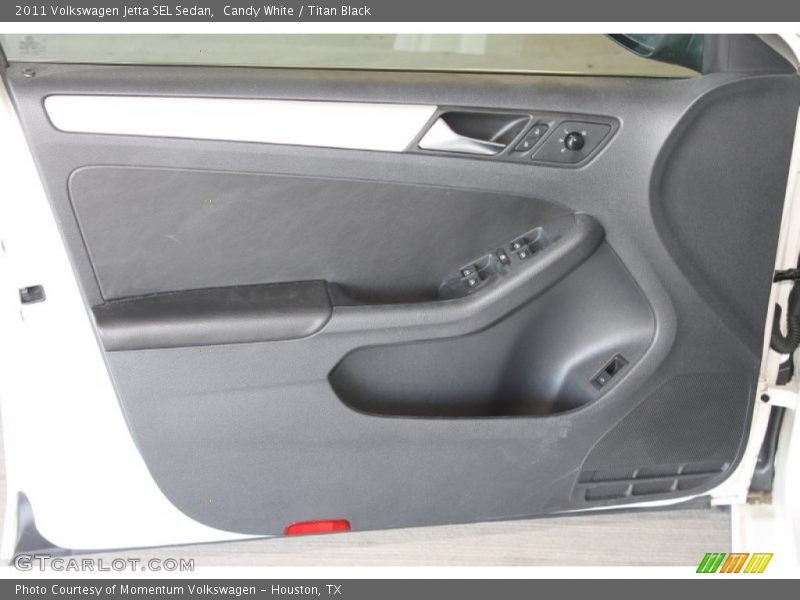Candy White / Titan Black 2011 Volkswagen Jetta SEL Sedan