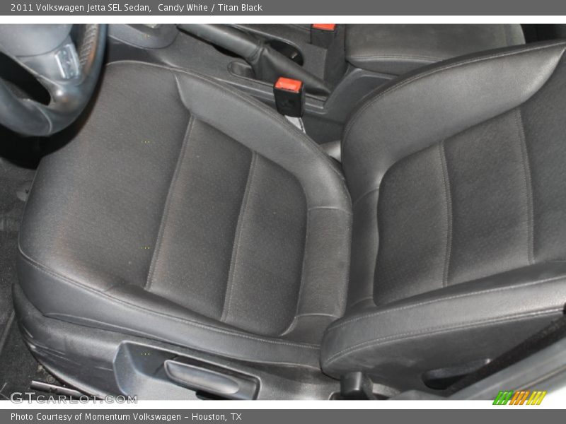 Candy White / Titan Black 2011 Volkswagen Jetta SEL Sedan