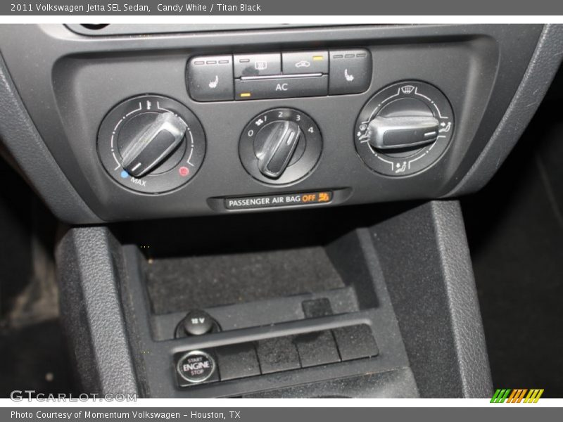 Candy White / Titan Black 2011 Volkswagen Jetta SEL Sedan