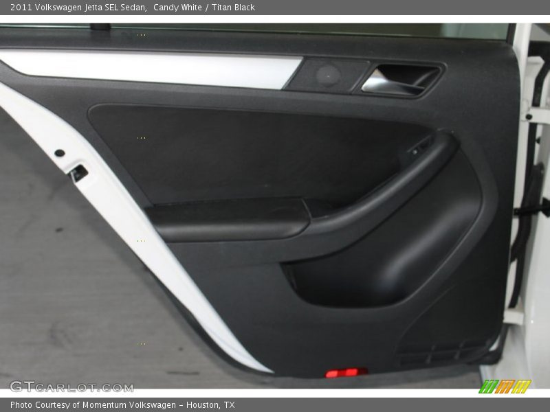 Candy White / Titan Black 2011 Volkswagen Jetta SEL Sedan