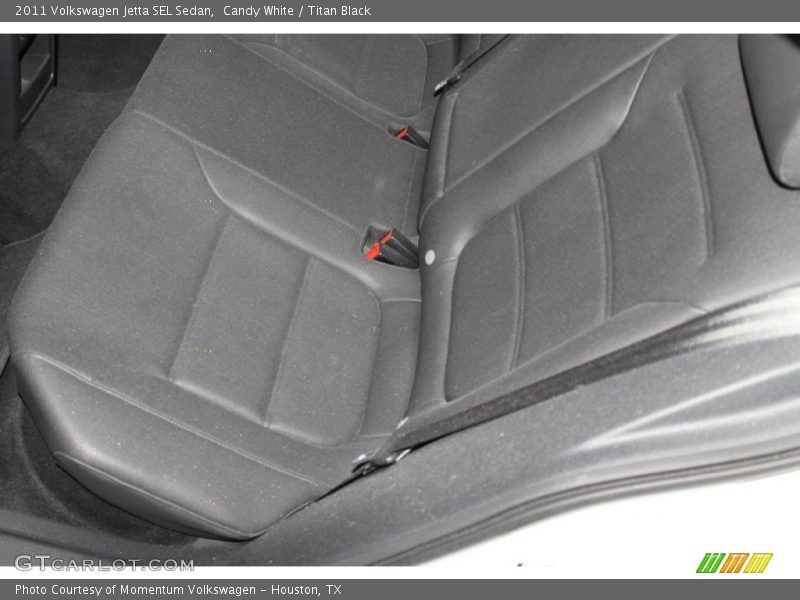 Candy White / Titan Black 2011 Volkswagen Jetta SEL Sedan