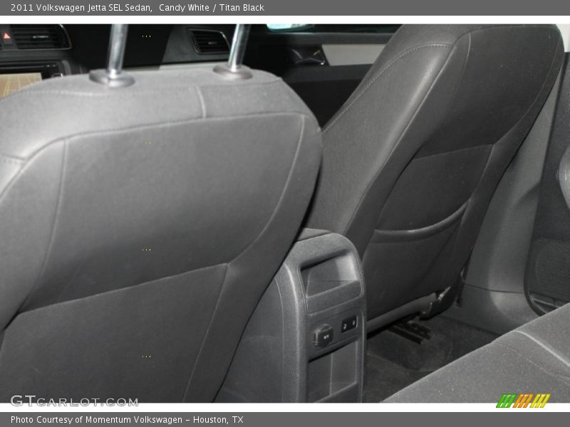 Candy White / Titan Black 2011 Volkswagen Jetta SEL Sedan
