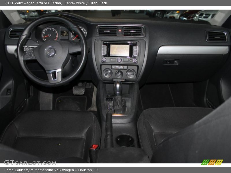 Candy White / Titan Black 2011 Volkswagen Jetta SEL Sedan