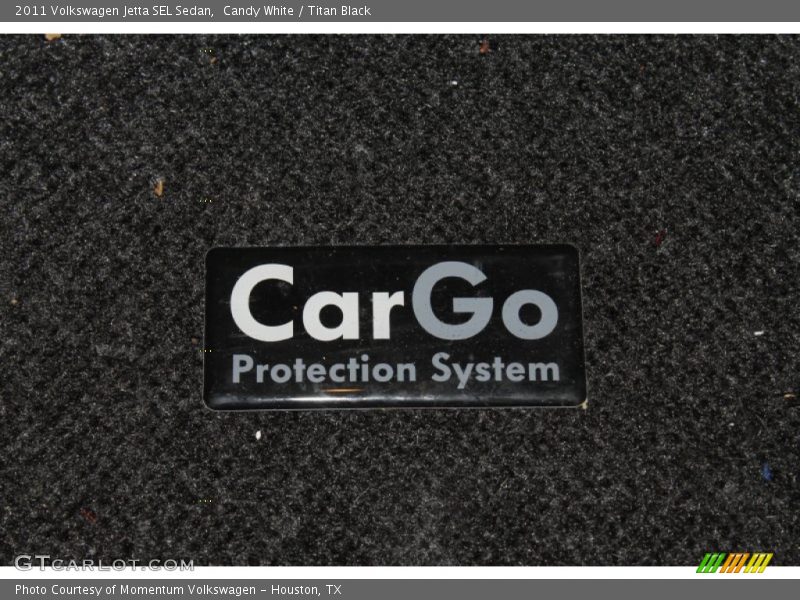 Candy White / Titan Black 2011 Volkswagen Jetta SEL Sedan