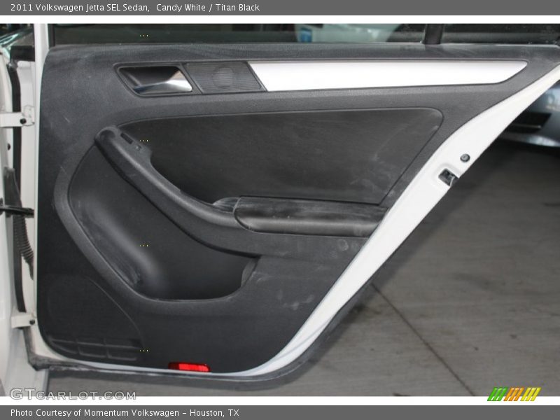 Candy White / Titan Black 2011 Volkswagen Jetta SEL Sedan