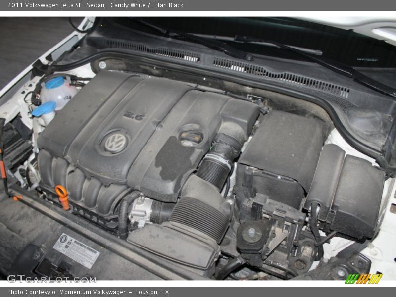 Candy White / Titan Black 2011 Volkswagen Jetta SEL Sedan