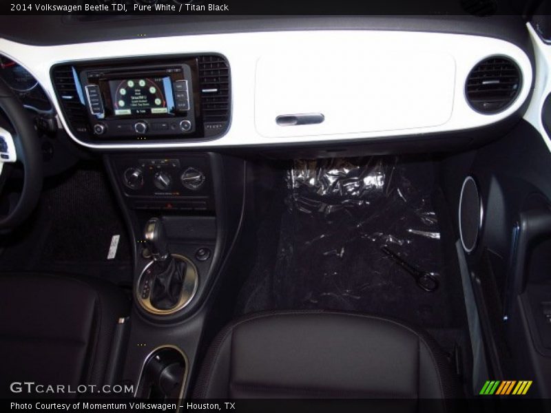 Pure White / Titan Black 2014 Volkswagen Beetle TDI