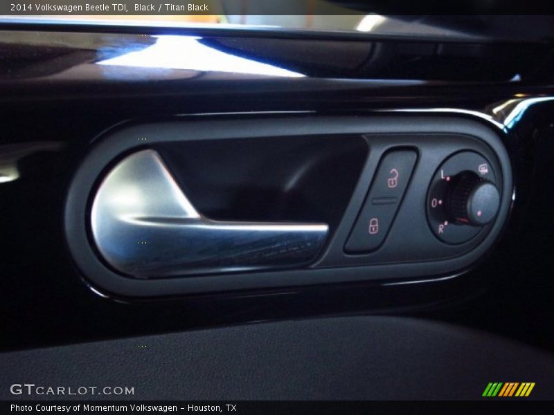 Black / Titan Black 2014 Volkswagen Beetle TDI