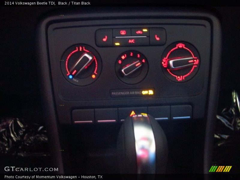 Black / Titan Black 2014 Volkswagen Beetle TDI